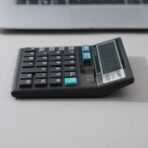 CALCULADORA CLASICA GRANDE MODV-001Y - VARIOS - NEGRO - Imagen 3