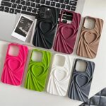 TPU MOD605 TEXTURA CORAZON - IPH 14 - XAEA - NEGRO - Imagen 2